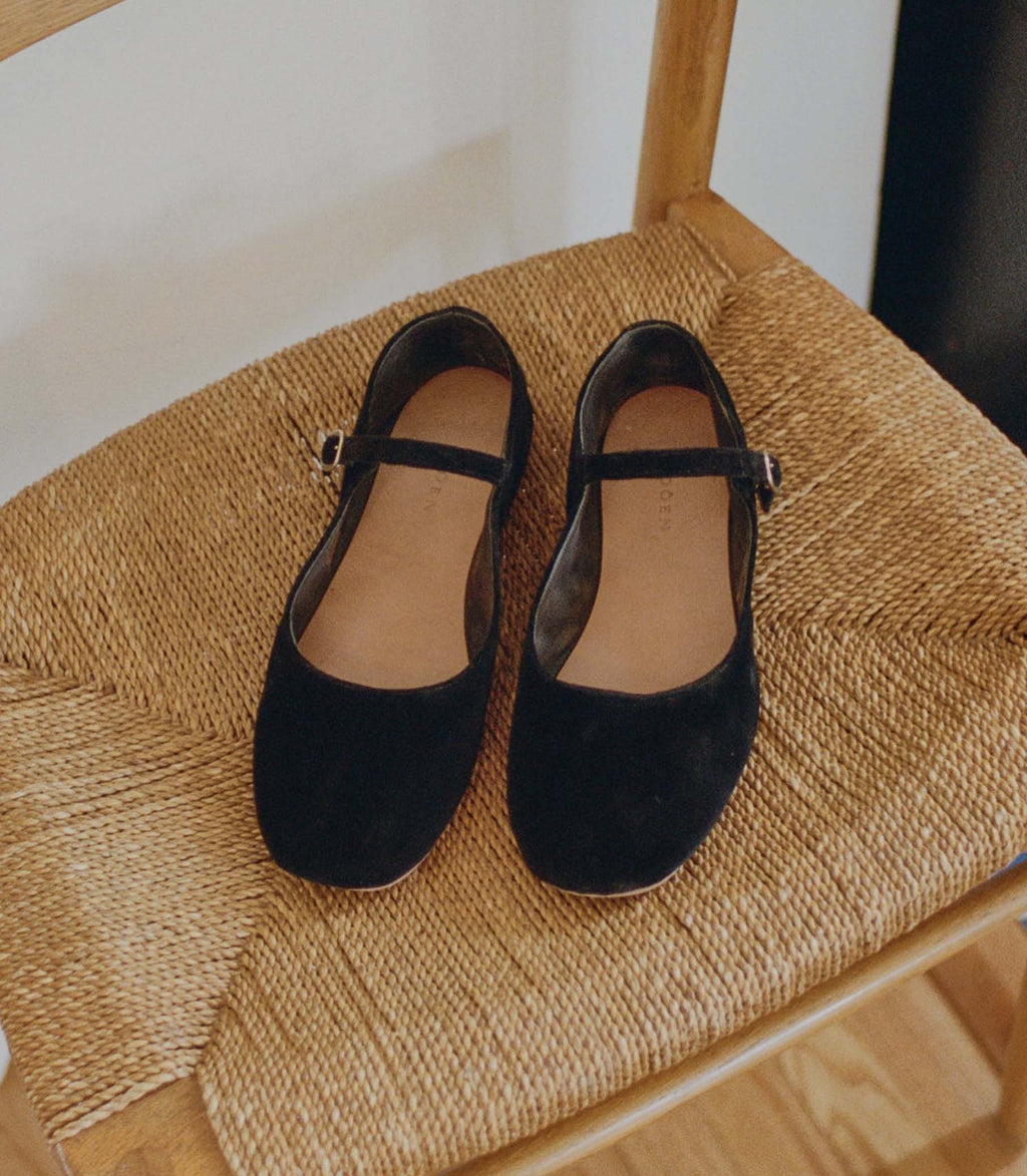 MARY JANE SLIPPER -- BLACK