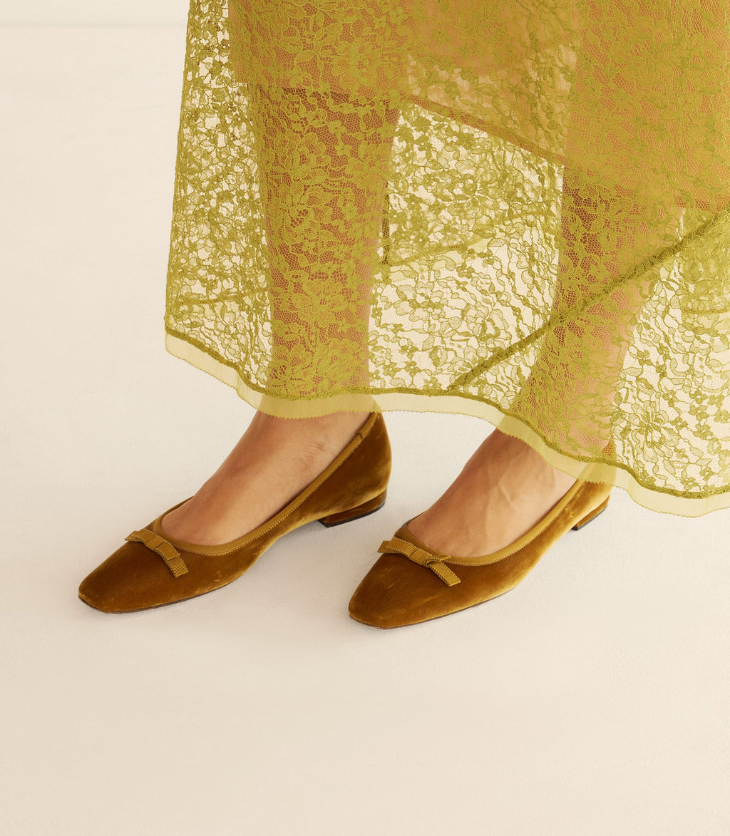 ODETTE BALLET FLAT -- CURRY VELVET