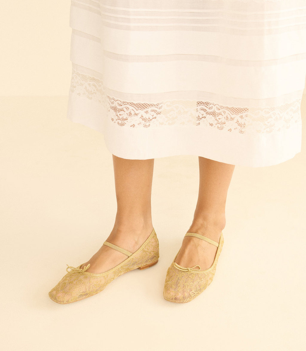 PILLAR MARY JANE -- GOLD LACE