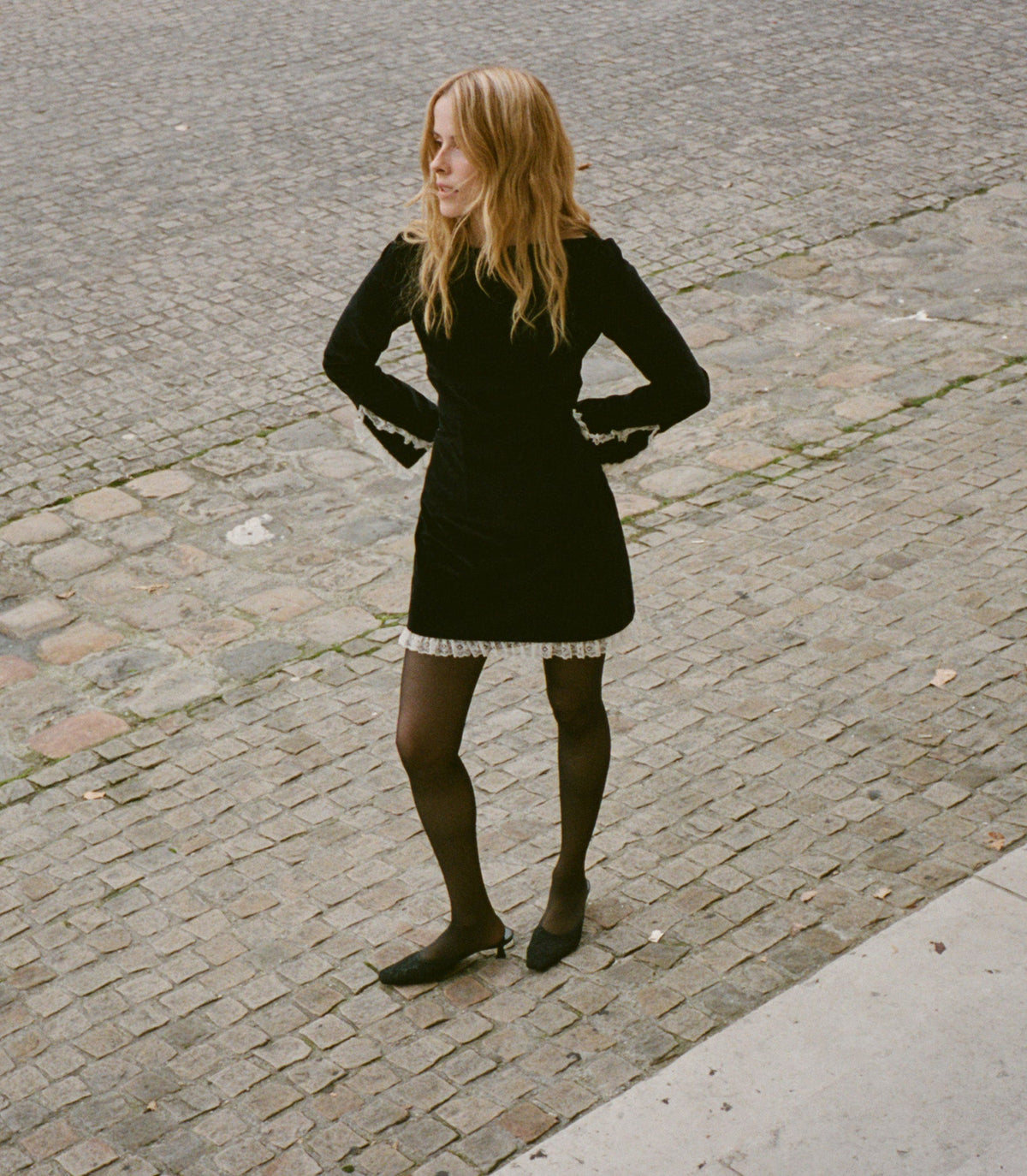 SAVINE DRESS -- BLACK